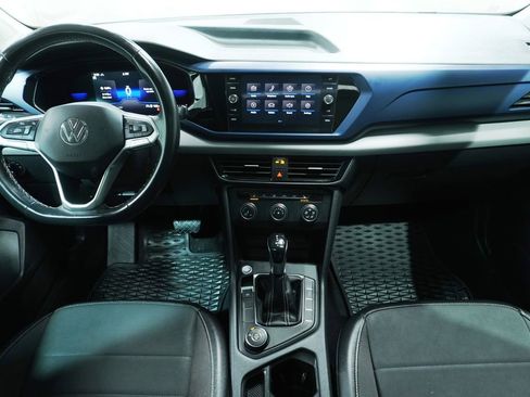 Used 2022 Volkswagen Taos SE FWD image 14