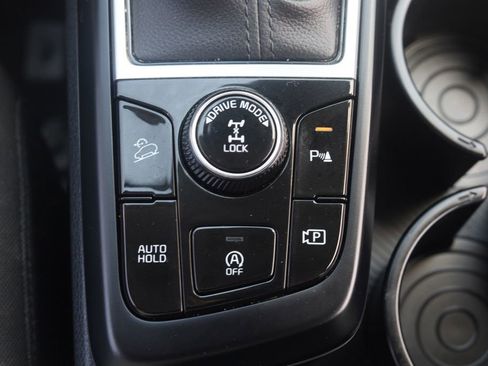 Used 2025 Kia Sportage LX AWD/4WD image 18