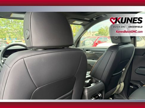 New 2026 GMC Acadia AT4 w/ Luxury Package AWD/4WD image 29