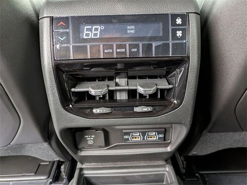 New 2025 Jeep Grand Cherokee L Laredo w/ Luxury Tech Group I image 23