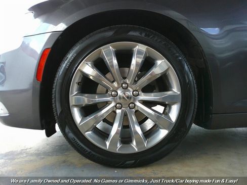 Used 2019 Chrysler 300 Limited image 49