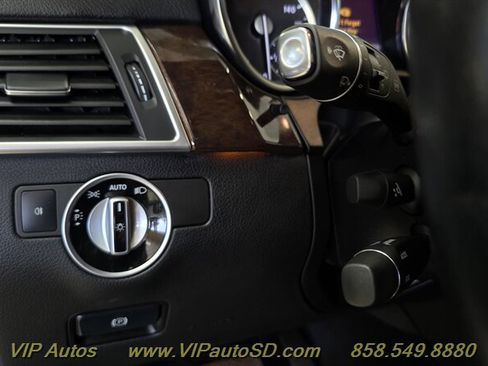 Used 2013 Mercedes-Benz GL 450 4MATIC image 32