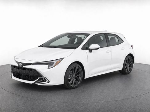 Used 2024 Toyota Corolla XSE FWD image 2