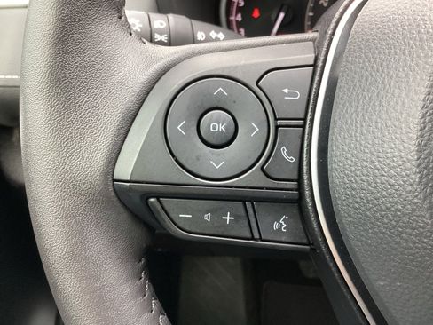 Used 2025 Toyota RAV4 XLE Premium image 31