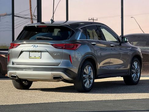 Used 2019 INFINITI QX50 Pure image 17
