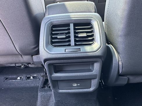 New 2025 Volkswagen Taos SEL AWD/4WD image 8