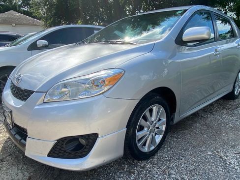 Used 2010 Toyota Matrix w/ PWR Pkg FWD image 2