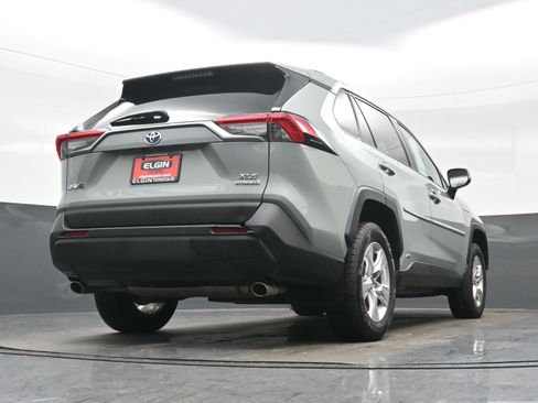 Used 2021 Toyota RAV4 XLE w/ Convenience Package image 31
