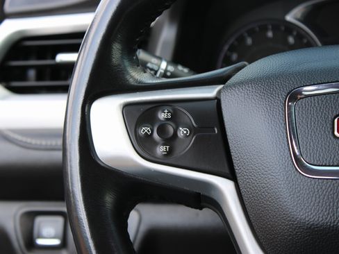 Used 2019 GMC Acadia SLT image 19