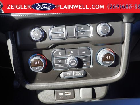 Used 2022 Chevrolet Tahoe 4WD image 19