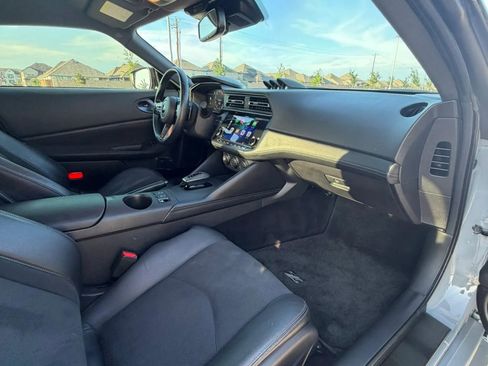 Used 2023 Nissan Z w/ Floor Mat Package (L93) RWD image 28