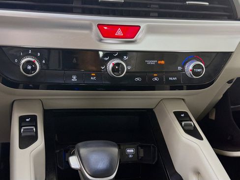 Used 2021 Kia Telluride S AWD/4WD image 22