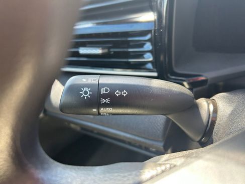 Used 2025 Toyota Camry LE image 20