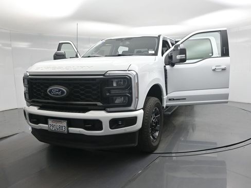 Used 2024 Ford F350 Lariat w/ Lariat Ultimate Package image 35