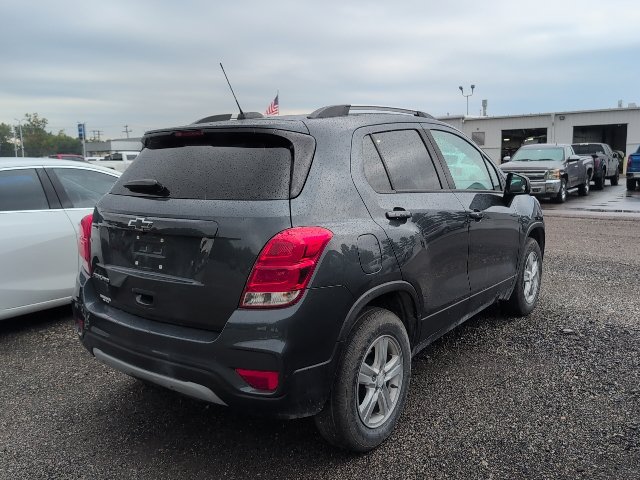 Used 2021 Chevrolet Trax LT w/ LT Convenience Package AWD/4WD image 4