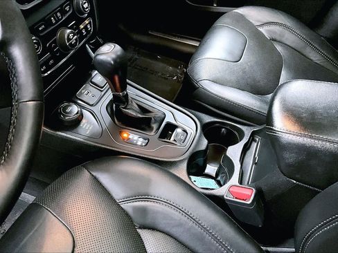 Used 2021 Jeep Cherokee High Altitude image 17