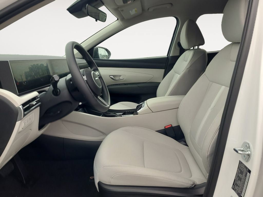 New 2026 Hyundai Tucson SEL Plus FWD image 9
