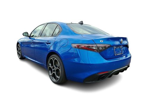 New 2025 Alfa Romeo Giulia AWD image 3