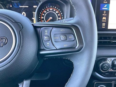 Certified 2025 Jeep Gladiator Rubicon w/ Convenience Group image 21