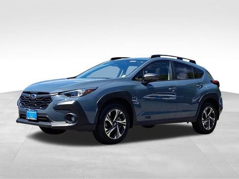 Used 2025 Subaru Crosstrek 2.5i Premium AWD/4WD image 3