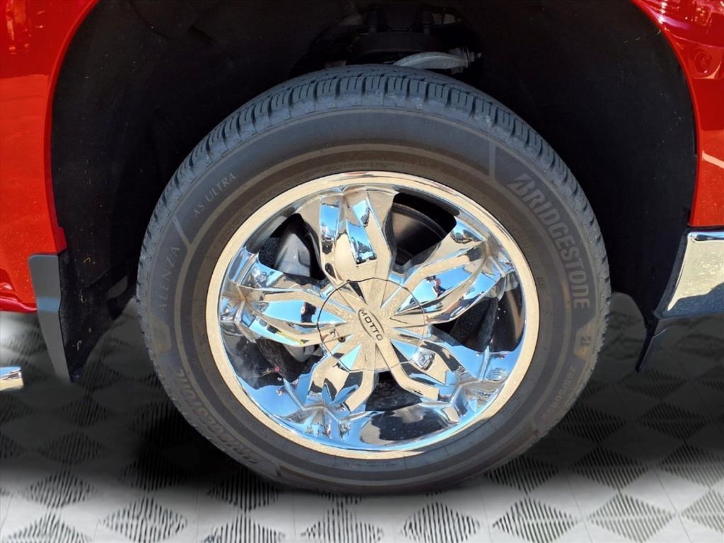 Used 2024 Chevrolet Silverado 1500 LT w/ LPO, Dark Essentials Package AWD/4WD image 9