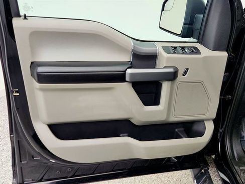 Used 2018 Ford F150 XLT w/ Equipment Group 302A Luxury image 10