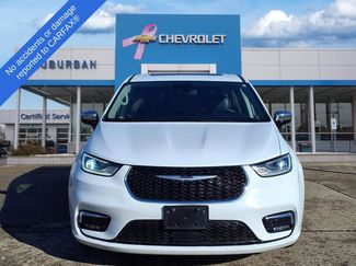Used 2023 Chrysler Pacifica Limited FWD video 2