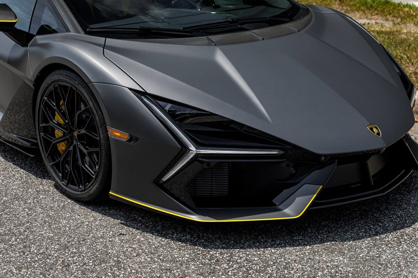 Used 2025 Lamborghini Revuelto AWD/4WD image 7
