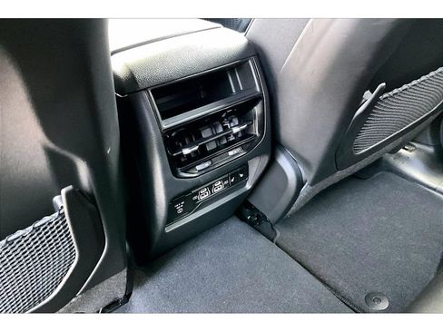 Certified 2024 Jeep Grand Cherokee Limited AWD/4WD image 13