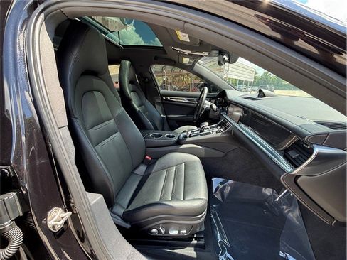 Used 2017 Porsche Panamera 4S image 46