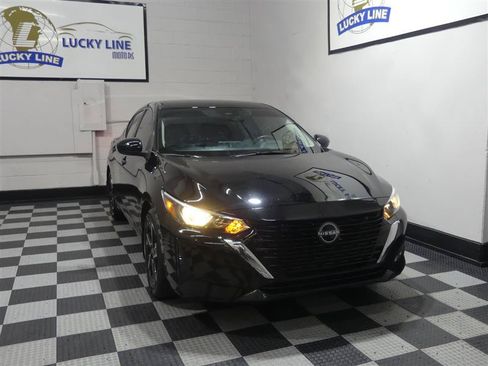 Used 2025 Nissan Sentra SV FWD image 5