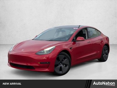 Used 2023 Tesla Model 3 Standard Range RWD image 1