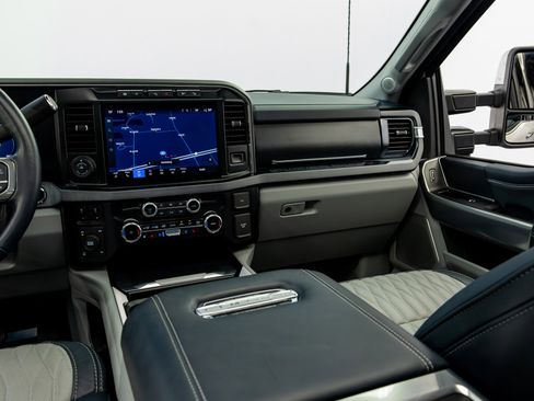 Used 2024 Ford F250 Limited w/ FX4 Off-Road Package AWD/4WD image 43