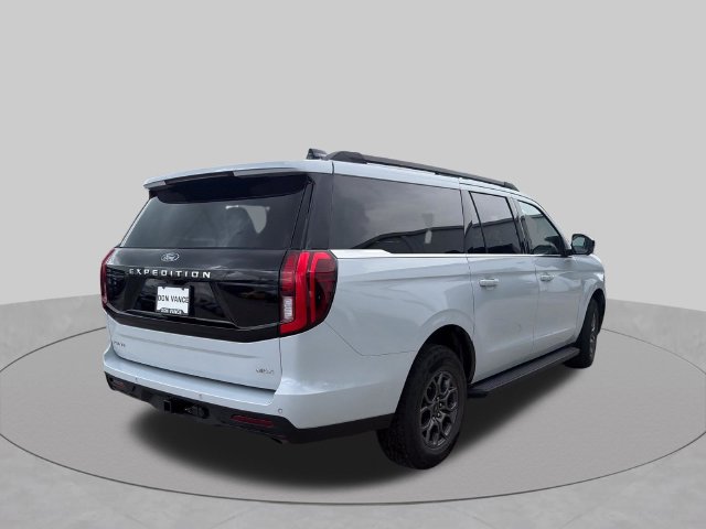 Used 2025 Ford Expedition Max Active AWD/4WD image 5