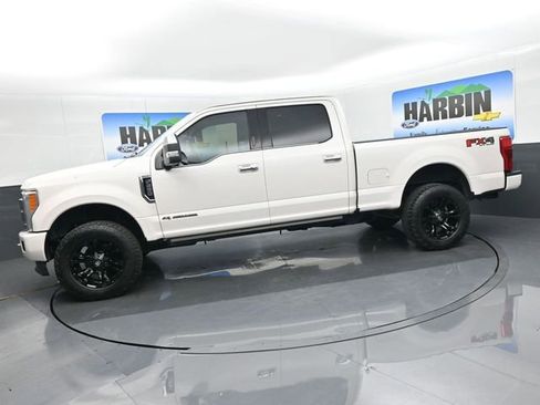 Used 2018 Ford F250 Platinum w/ Platinum Ultimate Package image 2
