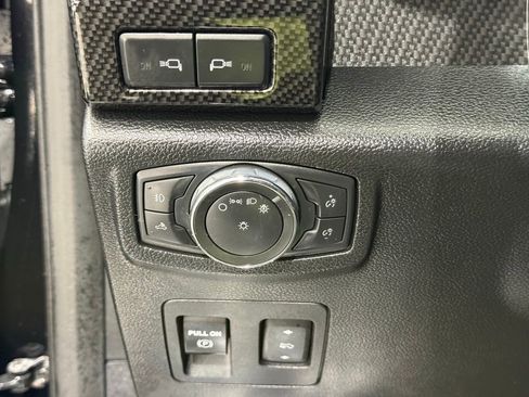 Used 2019 Ford F150 Lariat w/ Equipment Group 502A Luxury image 30