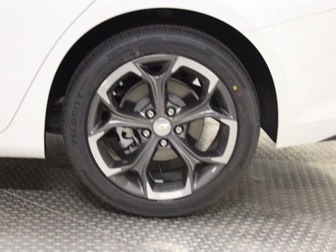 Used 2023 Chevrolet Malibu LT image 16