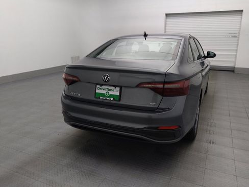 Used 2024 Volkswagen Jetta SE FWD image 7