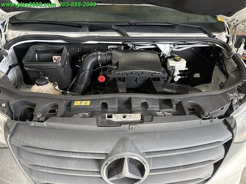 Used 2020 Mercedes-Benz Sprinter 2500 image 12