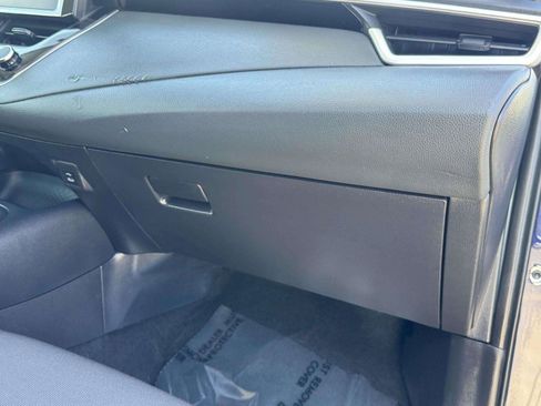 Used 2025 Toyota Corolla LE FWD image 56