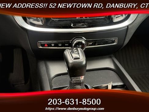Used 2020 Volvo S60 T6 Momentum w/ Premium Package AWD/4WD image 22