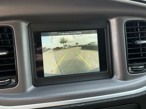 Used 2022 Dodge Charger SXT w/ Blacktop Package image 21