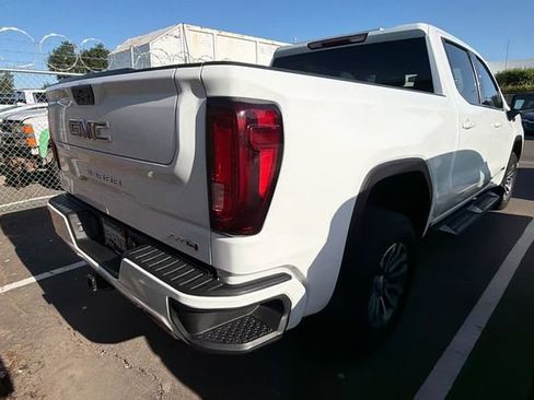 Used 2021 GMC Sierra 1500 AT4 w/ Off-Road Performance Package AWD/4WD image 5
