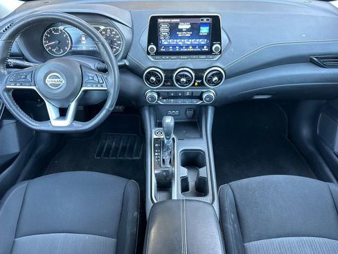 Used 2022 Nissan Sentra SV FWD image 9