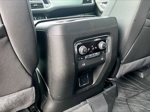 Used 2024 Chevrolet Tahoe LT w/ Luxury Package image 33