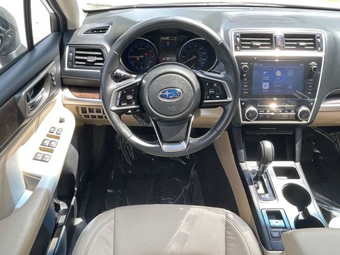 Used 2018 Subaru Outback 2.5i Limited AWD/4WD image 8