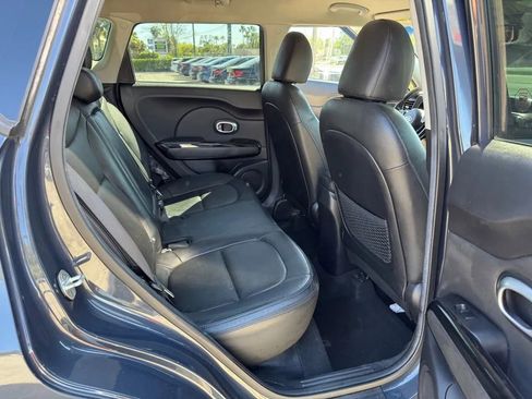 Used 2016 Kia Soul ! image 11
