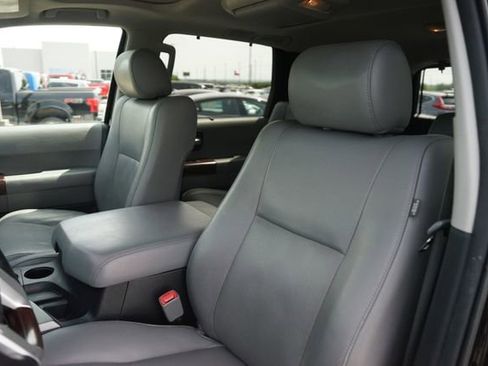 Used 2015 Toyota Sequoia Platinum AWD/4WD image 10