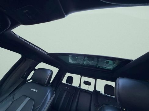 Used 2018 Ford F150 Platinum w/ Trailer Tow Package image 36