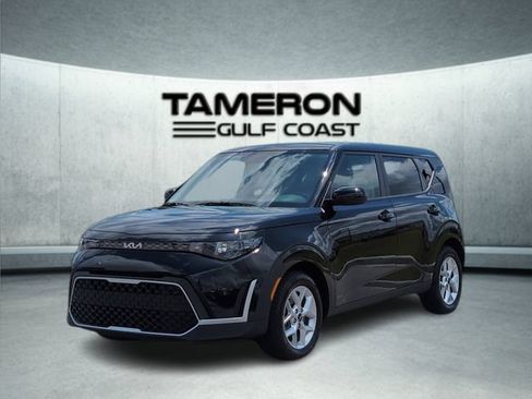 Used 2025 Kia Soul LX w/ LX Technology Package FWD image 1